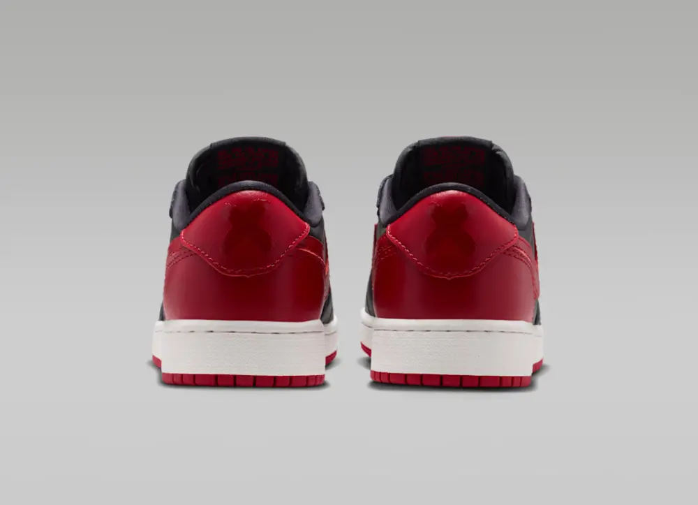 Alternative view of Giày Nike Air Jordan 1 Retro Low OG ‘Banned’ IW6277-001