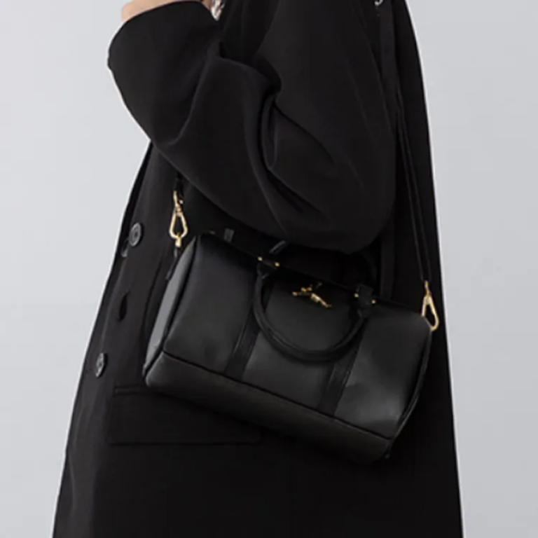 Alternative view of Túi Nike Jordan Duffel Small Bag ‘Black’ DR5595-010