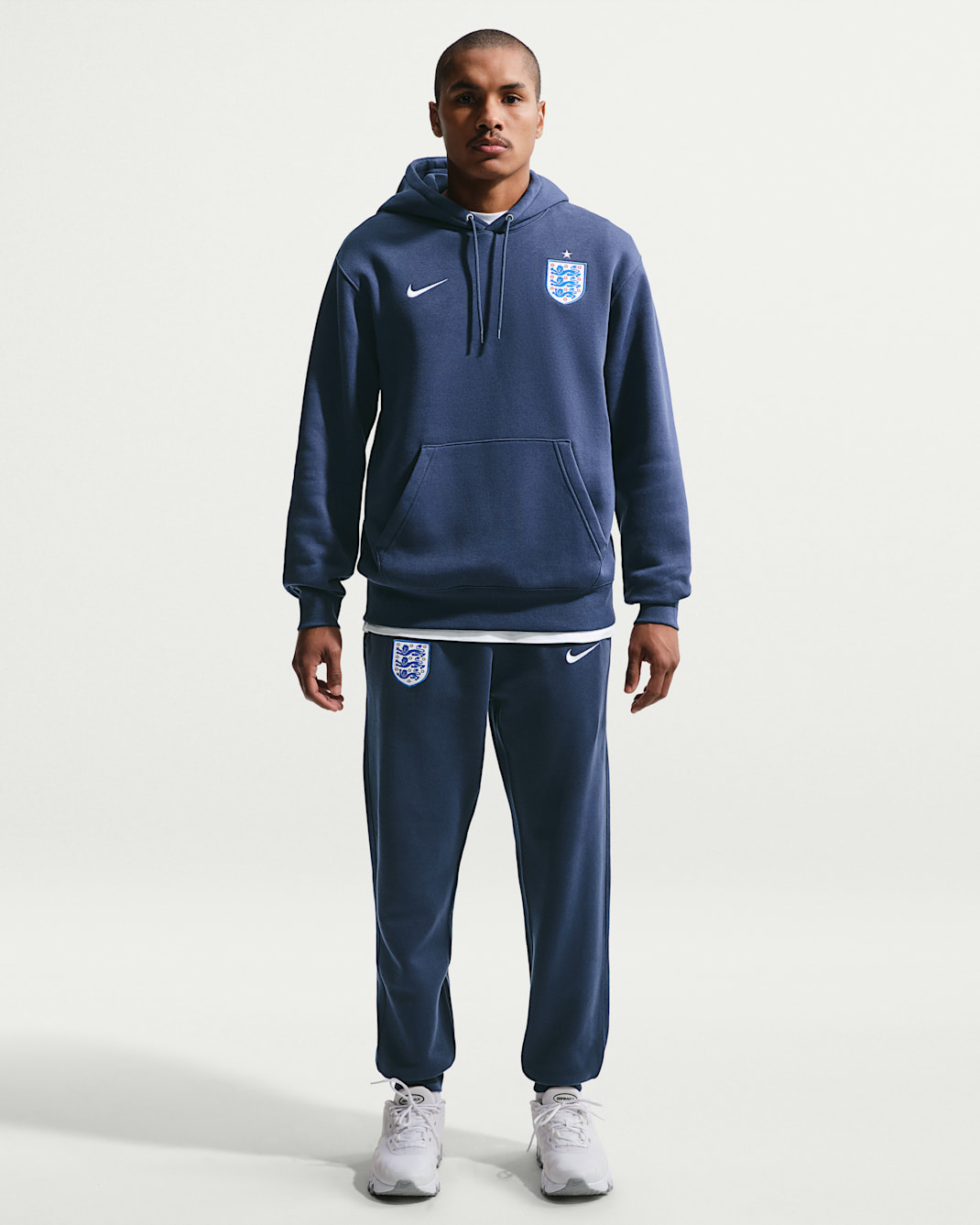 Alternative view of Áo Nike England Club Football Pullover Hoodie 'Midnight Navy' IB6297-410