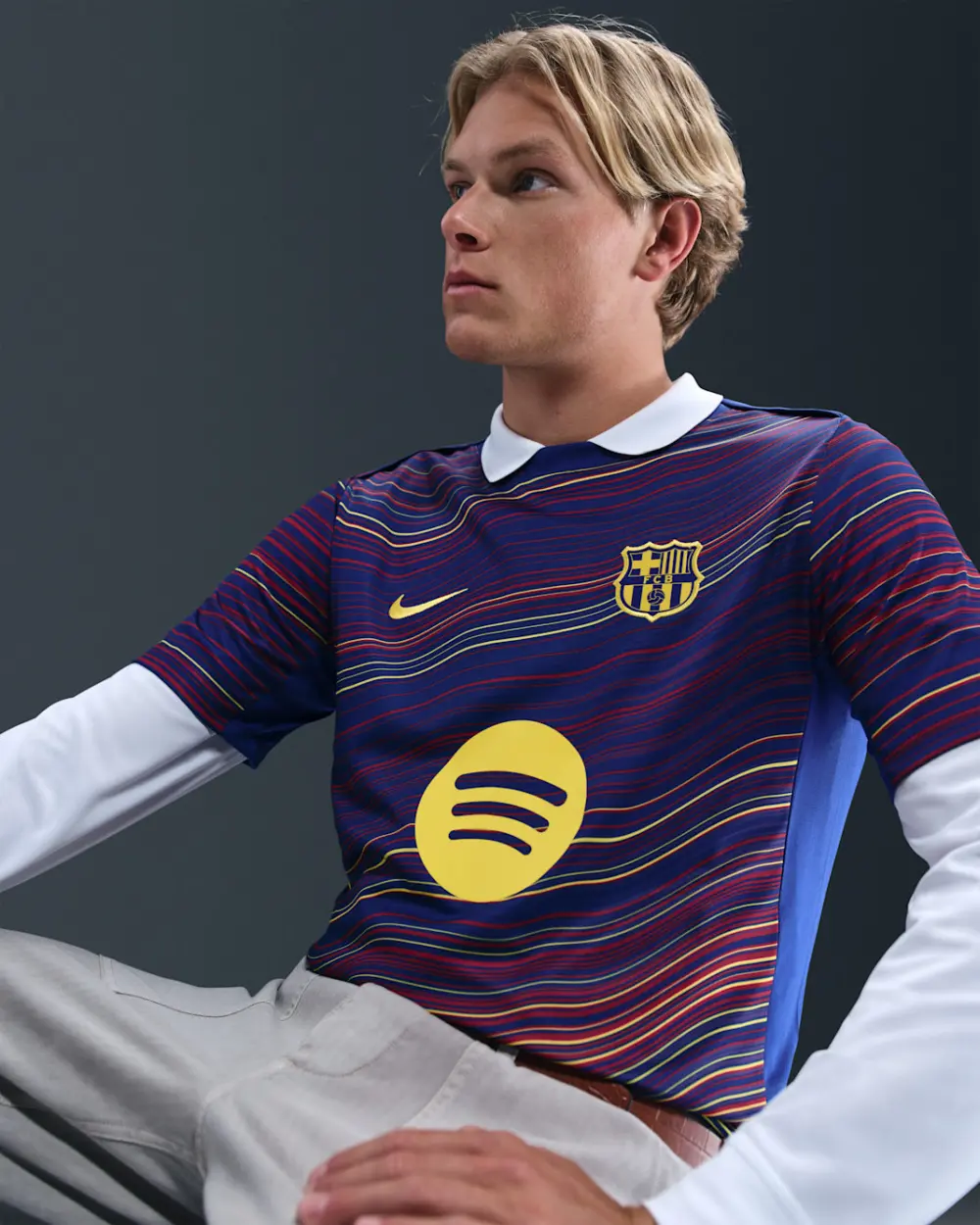 Alternative view of Áo Nike F.C. Barcelona Academy Pro Home HJ7142-456
