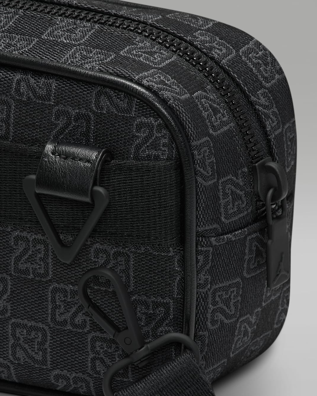 Túi Nike Air Jordan Flight Club Monogram Camera Bag 1.5L Jordan IQ5729-010 - Ảnh 4