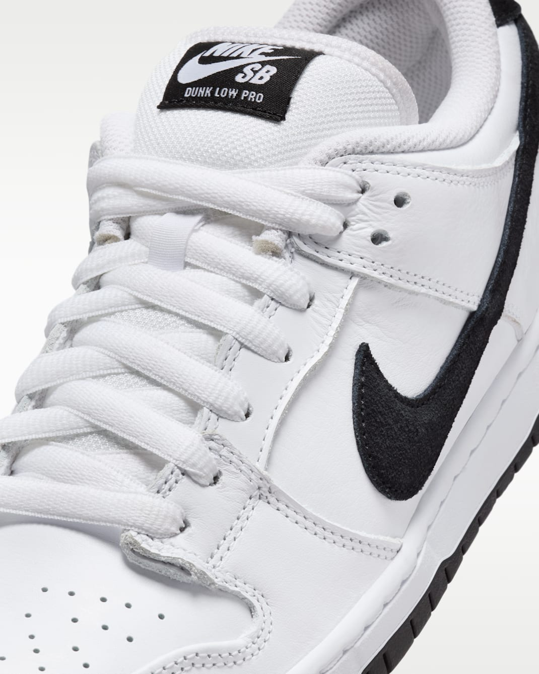 Alternative view of Giày Nike SB Dunk Low Pro 'White' HF3704-100