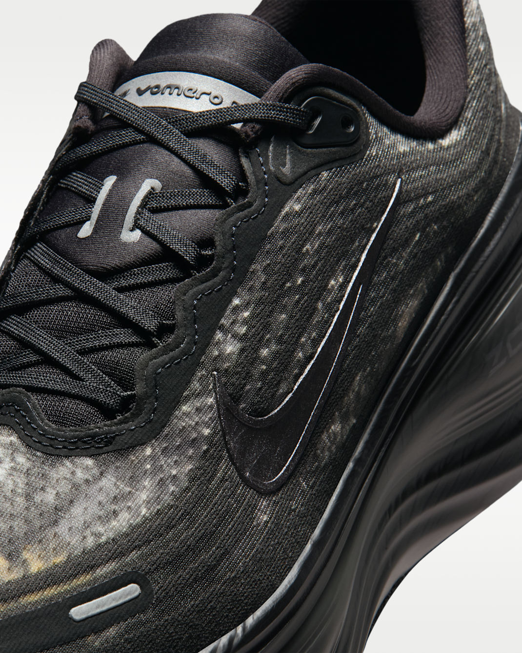 Alternative view of Giày Nike Vomero Plus 'Black' IM3985-001