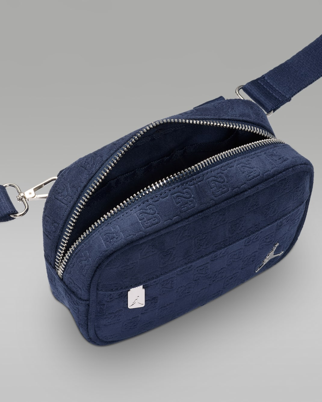 Alternative view of Túi Nike Jordan Suede Monogram Camera 'Midnight Navy' IQ3210-410