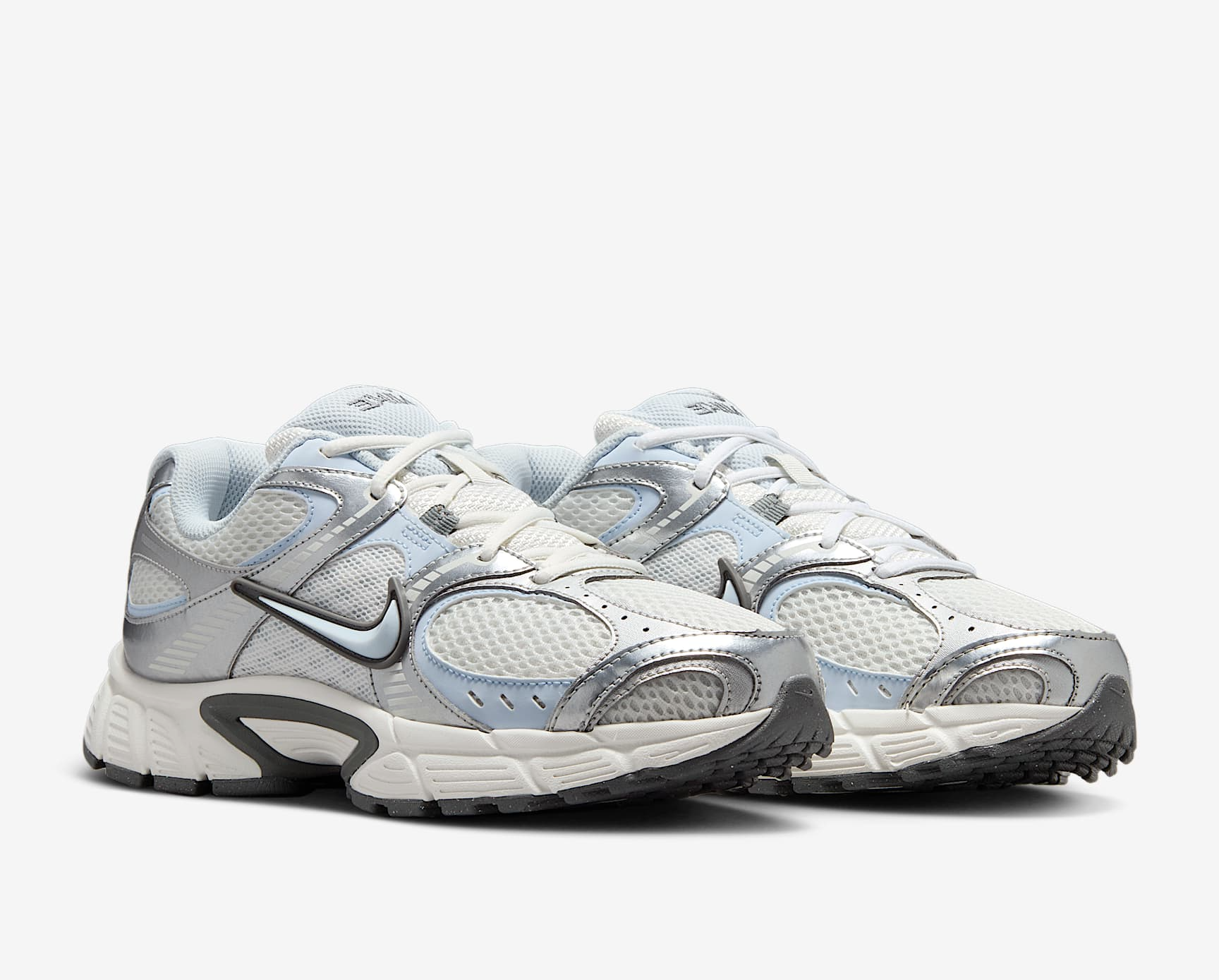 Alternative view of Giày Nike V5 RNR ‘Summit White Blue Tint’ HQ7901-103
