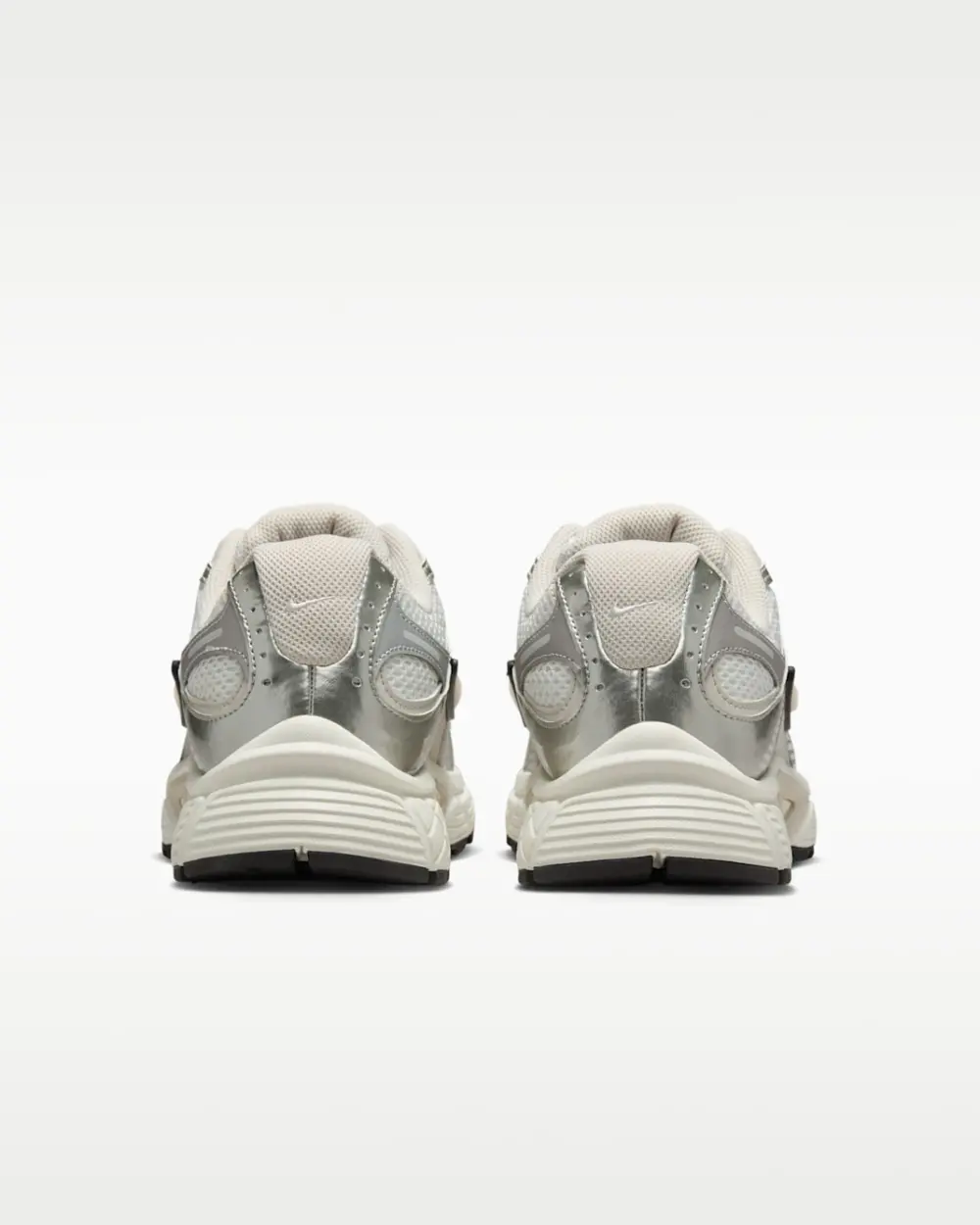 Alternative view of Giày Nike V5 RNR 'Summit White' HQ7901-104
