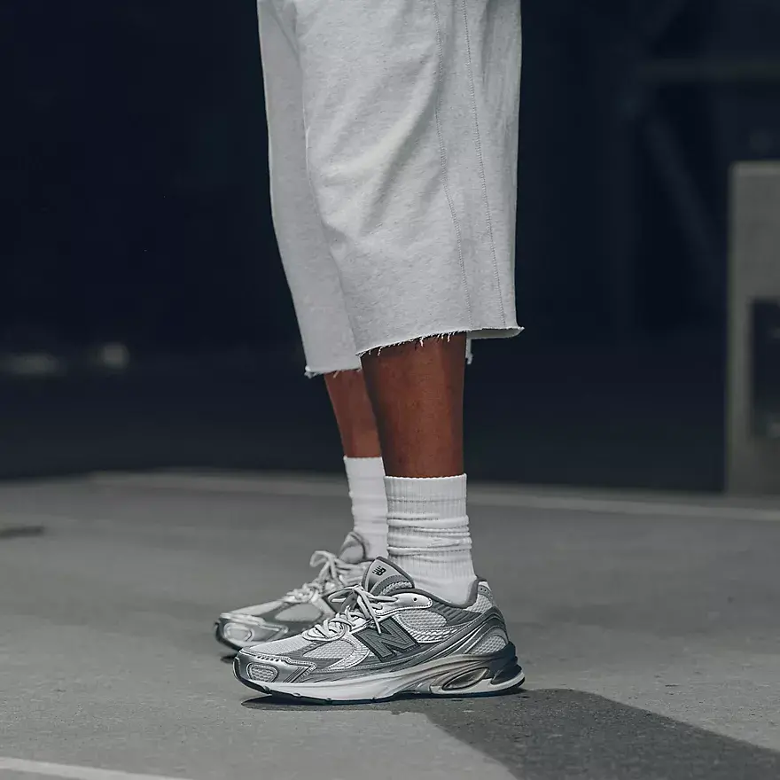 Alternative view of Giày New Balance 2010 'Metallic Silver Grey' U2010753