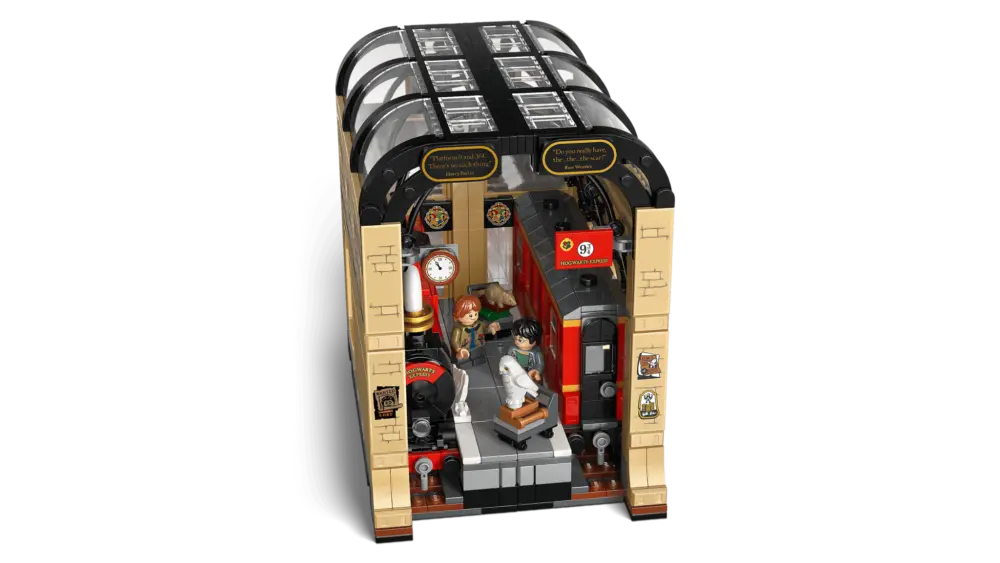 Alternative view of Mô Hình Lego Book Nook: Hogwarts™ Express 76450