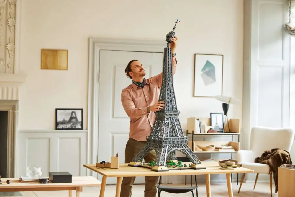 Mô Hình Lego Eiffel Tower 10307 - Ảnh 5
