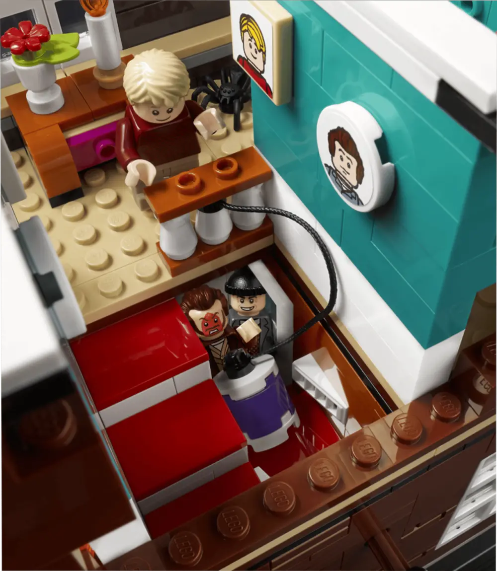 Mô Hình Lego LEGO® Ideas Home Alone 21330 - Ảnh 3