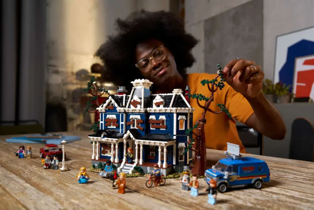 Alternative view of Mô Hình Lego Stranger Things: The Creel House 11370
