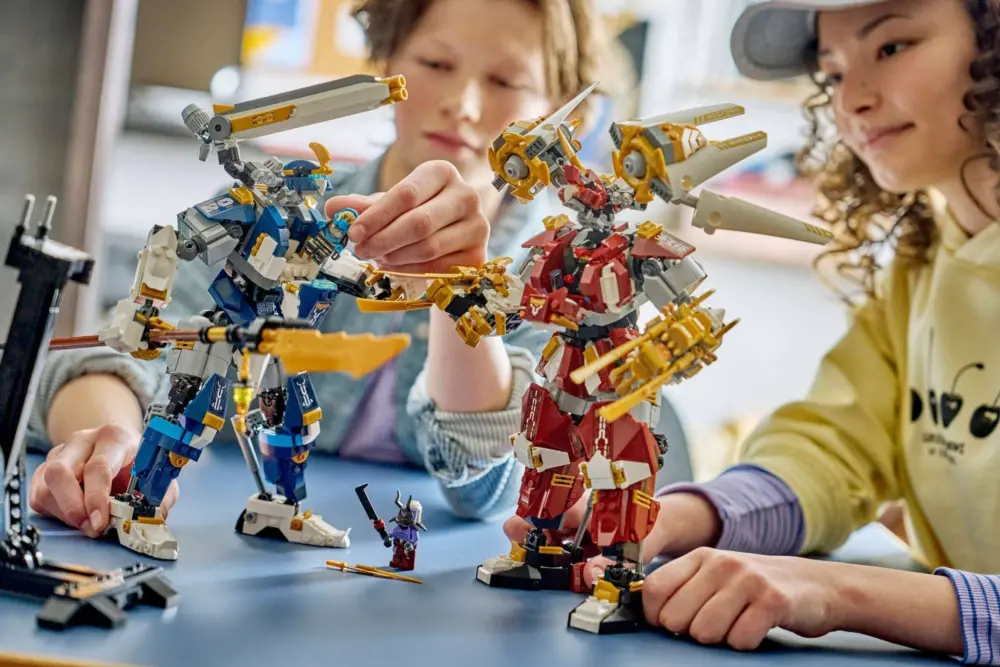 Alternative view of Mô Hình Lego The Twin Titan Mechs 71870
