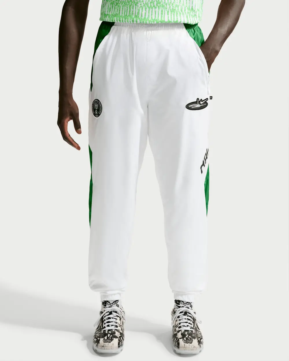 Quần Nike Nigeria x Slawn Men's Lightweight Trousers IU7645-100 - Ảnh 2