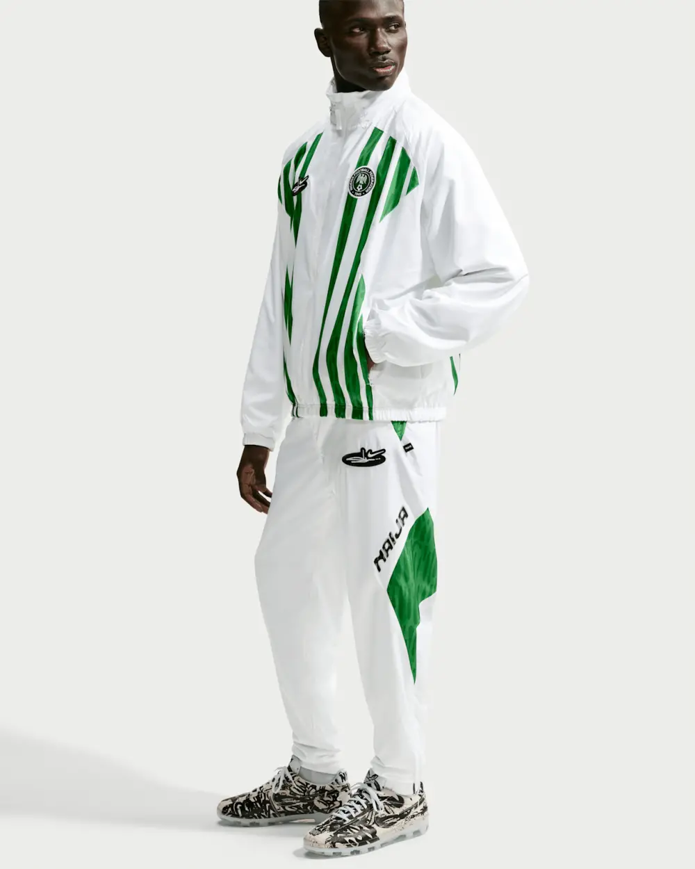 Quần Nike Nigeria x Slawn Men's Lightweight Trousers IU7645-100 - Ảnh 4