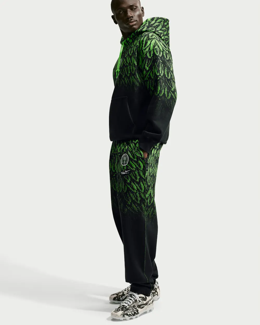 Quần Nike Nigeria x Slawn Fleece Trousers IR5218-010 - Ảnh 4