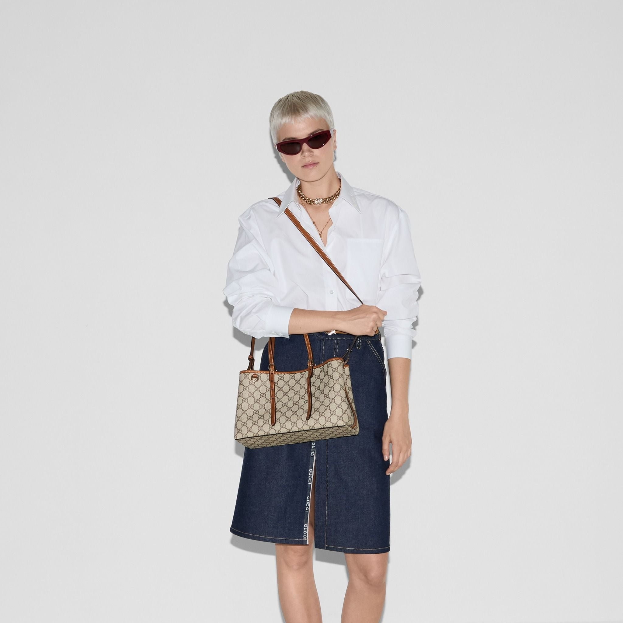 Túi Gucci GG Emblem Small Tote Bag 'Beige' 815214-FAD6L-9758 - Ảnh 6