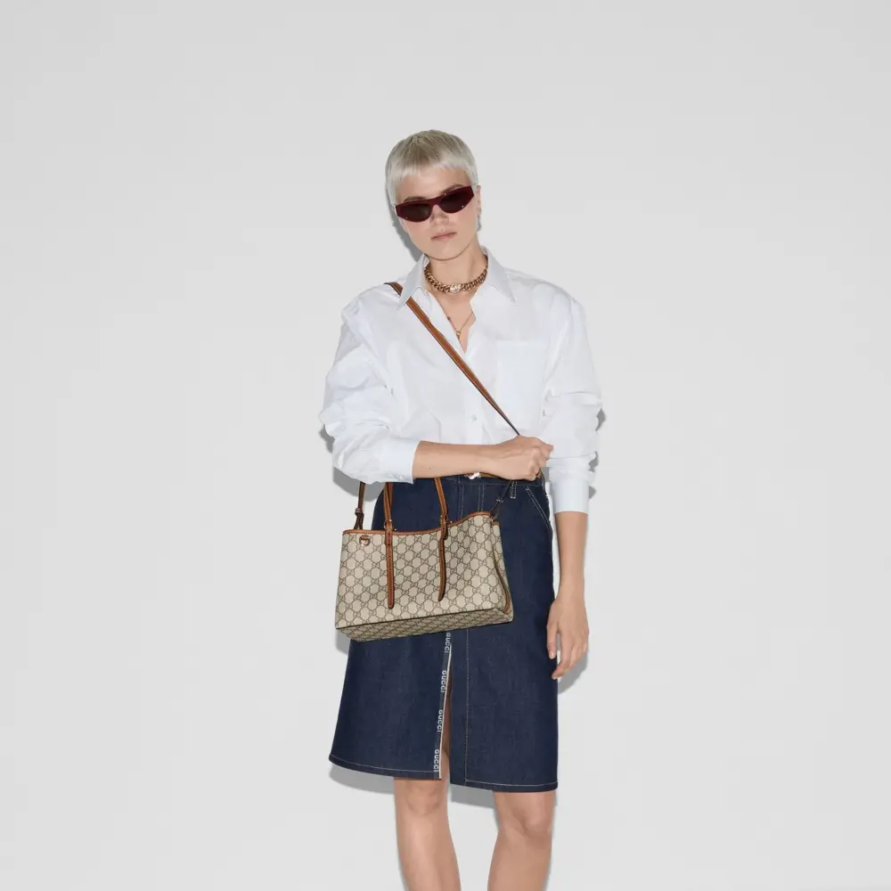 Túi Gucci GG Emblem Small Tote Bag 'Beige' 815214-FAD6L-9758 - Ảnh 6