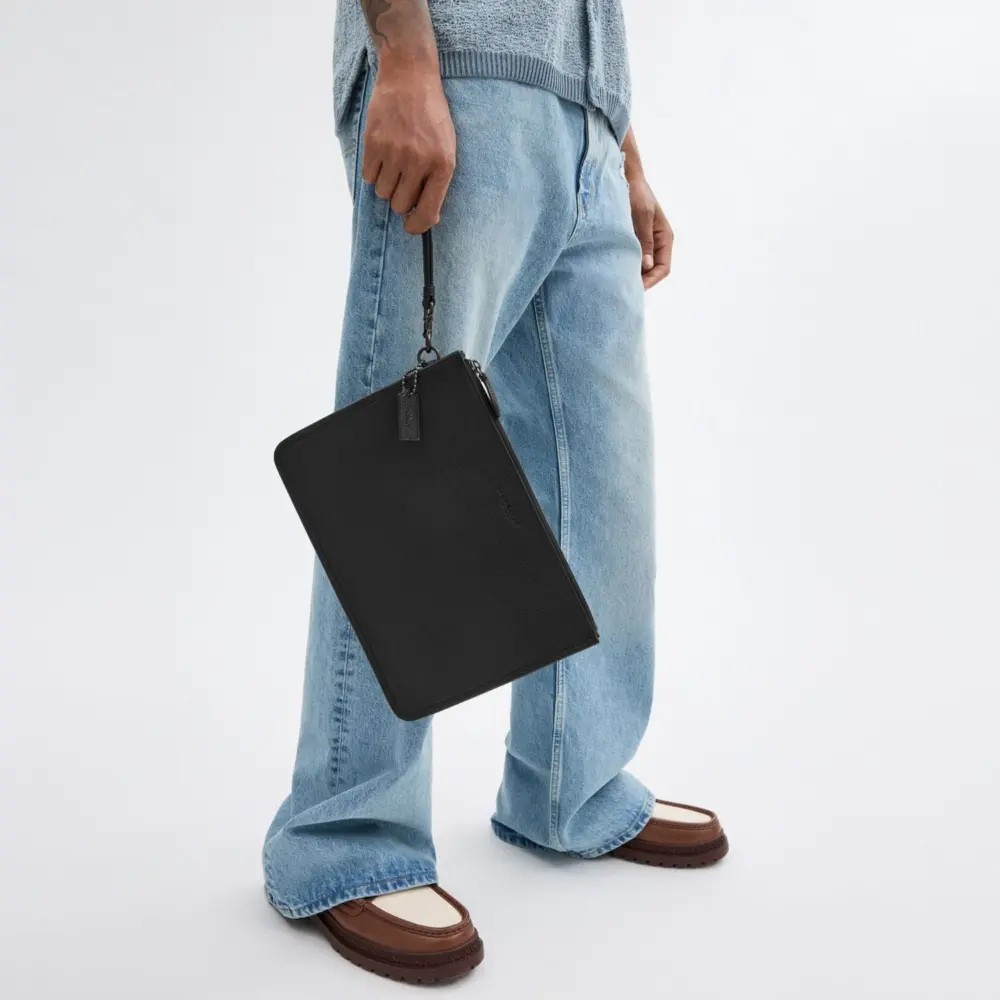 Alternative view of Túi Coach Charter Pouch 'Black' CR787-BLK