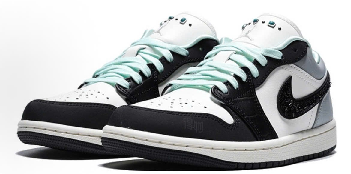 Giày Nike Air Jordan 1 'Black' IX5001-101 - Ảnh 4