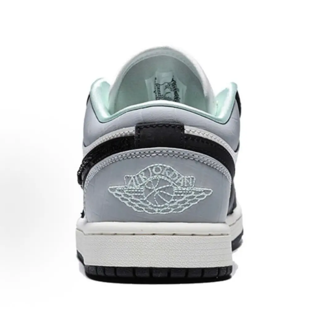 Giày Nike Air Jordan 1 'Black' IX5001-101 - Ảnh 3
