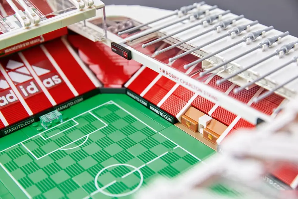 Mô hình Lego Old Trafford - Manchester United 10272 - Ảnh 3