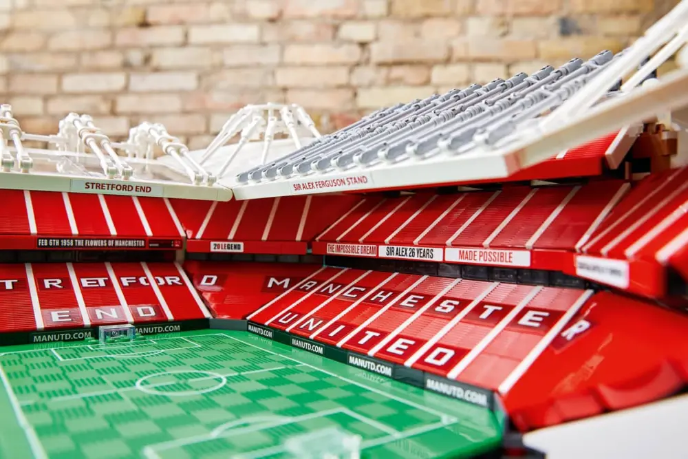 Alternative view of Mô hình Lego Old Trafford - Manchester United 10272