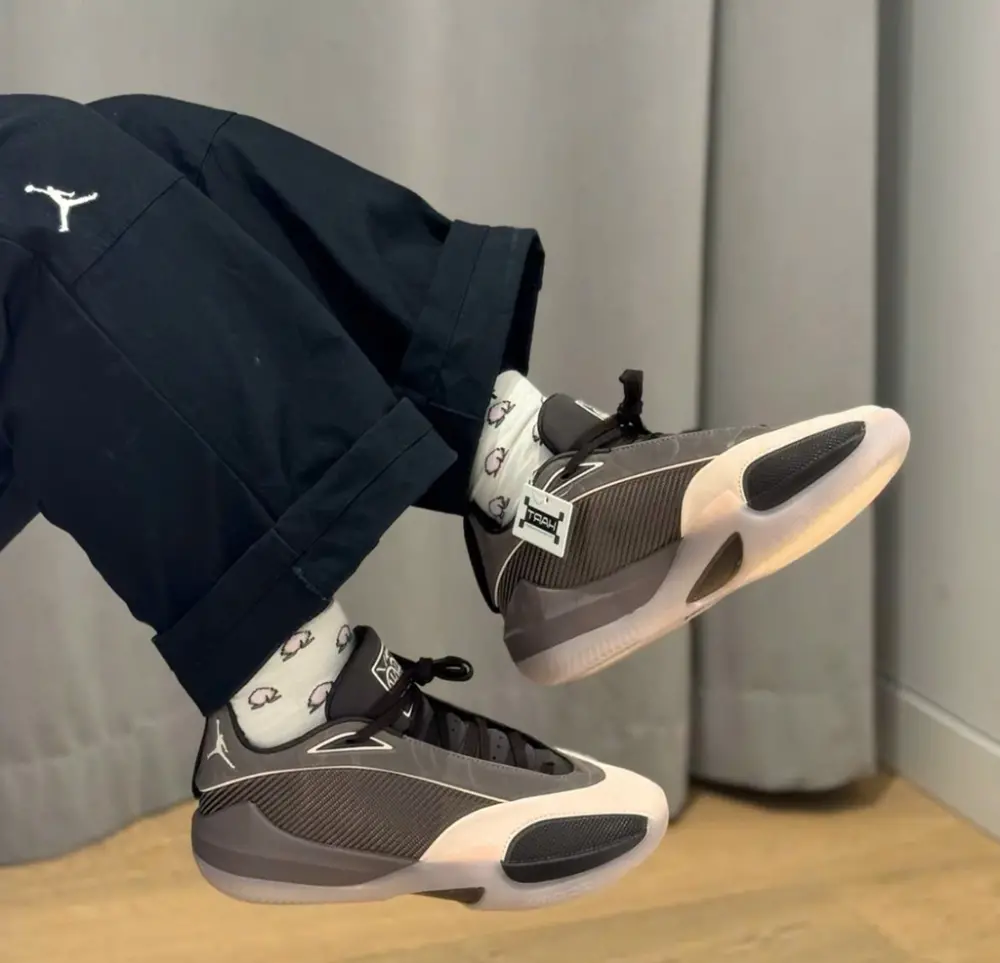 Giày Nike Air Jordan Triangle 'Brown' IV7236-200 - Ảnh 2