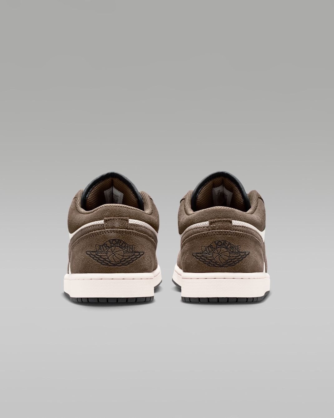 Alternative view of Giày Nike Air Jordan 1 Low 'Palomino' 553558-200