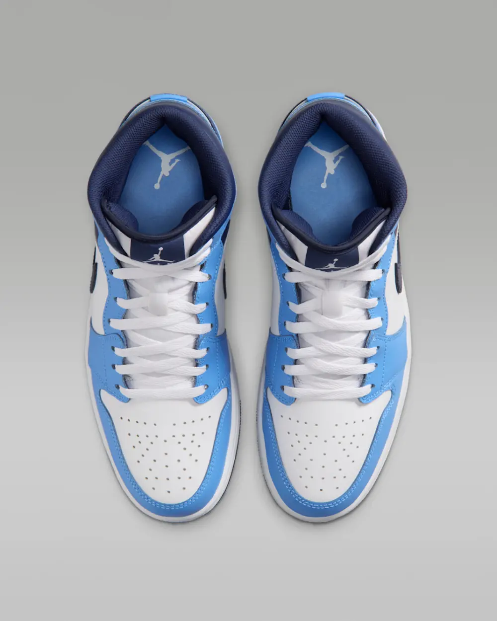 Alternative view of Giày Nike Air Jordan 1 Mid 'University Blue' DQ8426-405