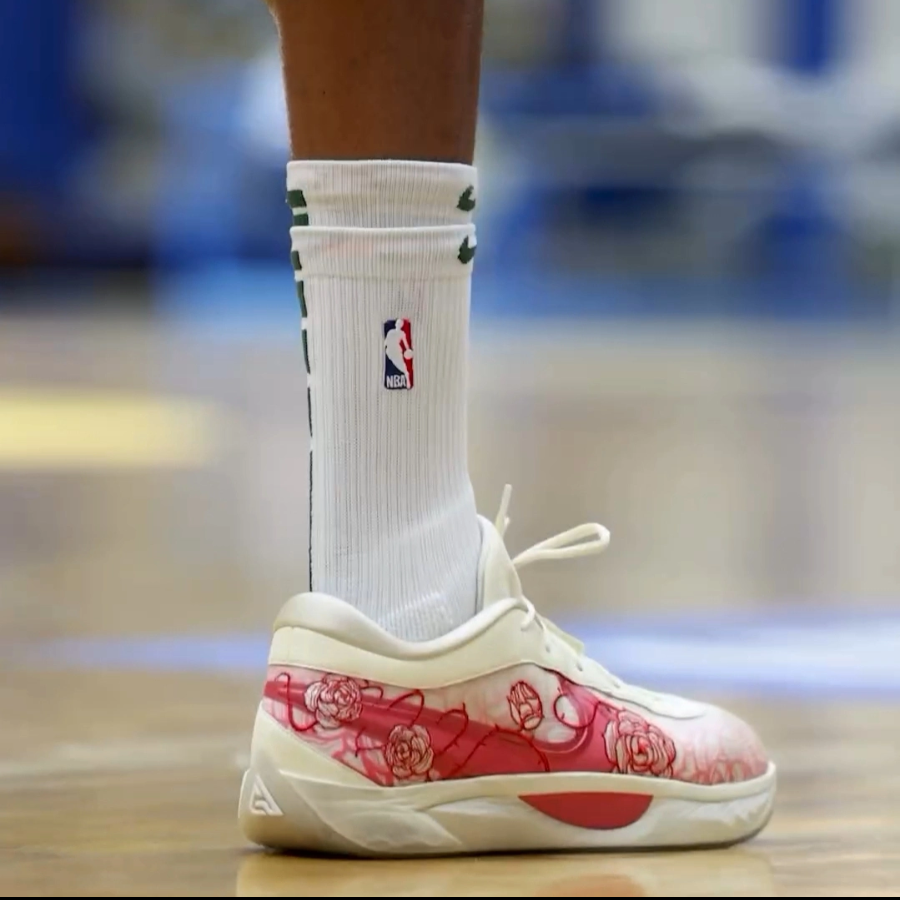 Alternative view of Giày Nike Giannis Freak 6 NRG ‘Roses’ FV1295-100