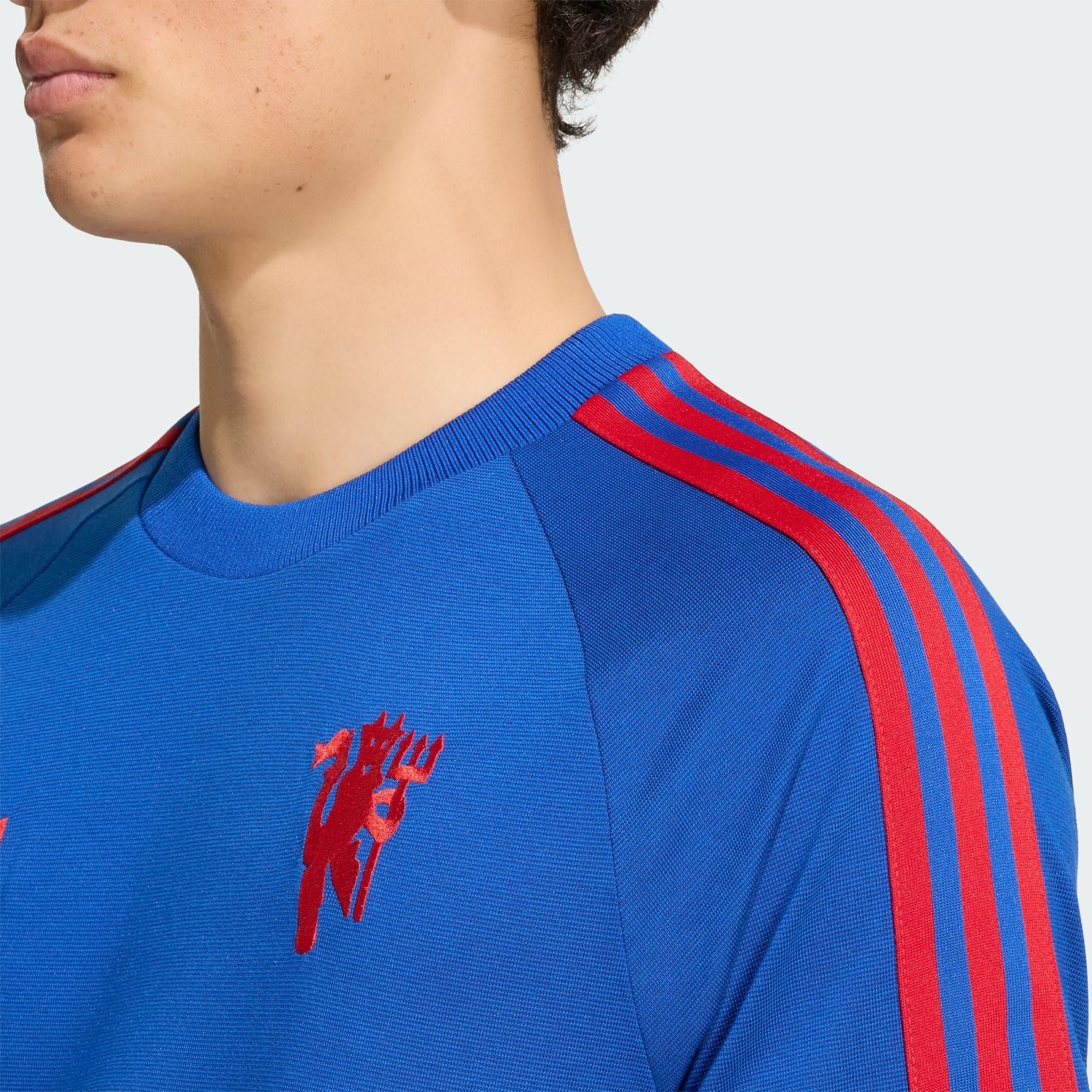 Alternative view of Áo Adidas Manchester United Originals T-Shirt KH4815