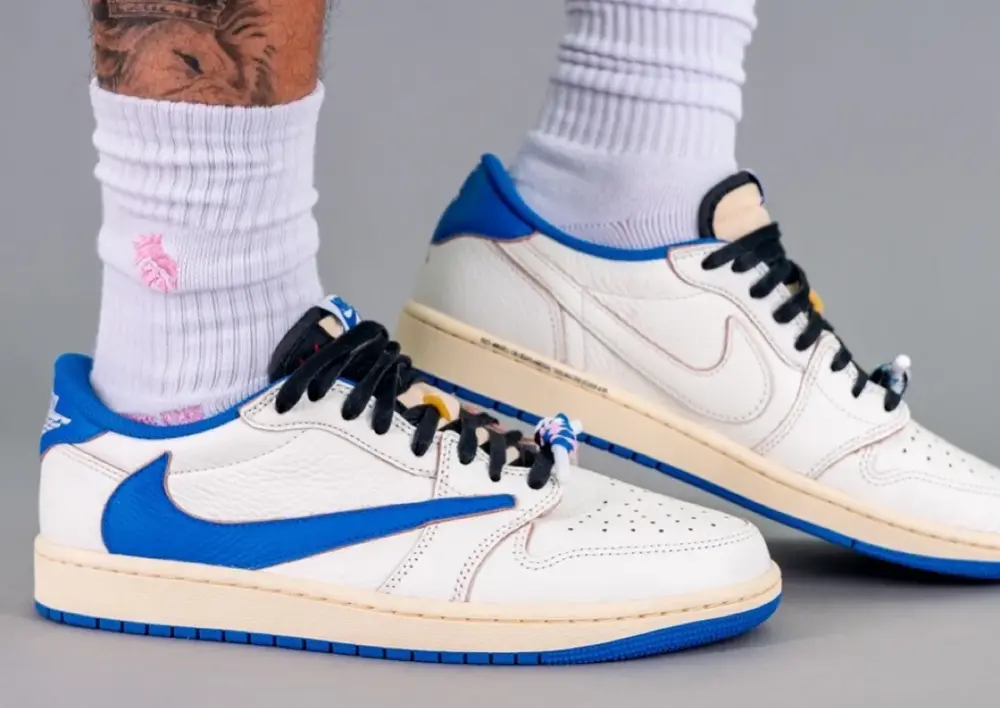 Alternative view of Giày Nike Air Jordan 1 Retro Low OG SP x Travis Scott ‘Sail Military Blue’ DM7866-104
