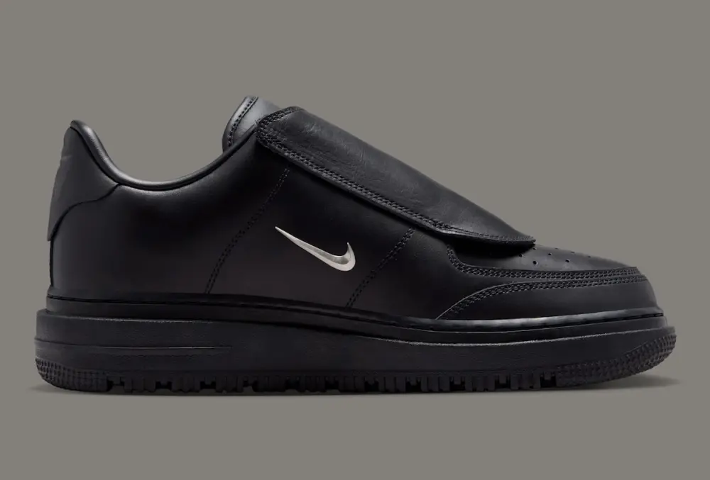 Alternative view of Giày Nike Air Force 1 Low Luxe 'Black Metallic Silver' JA3822-010