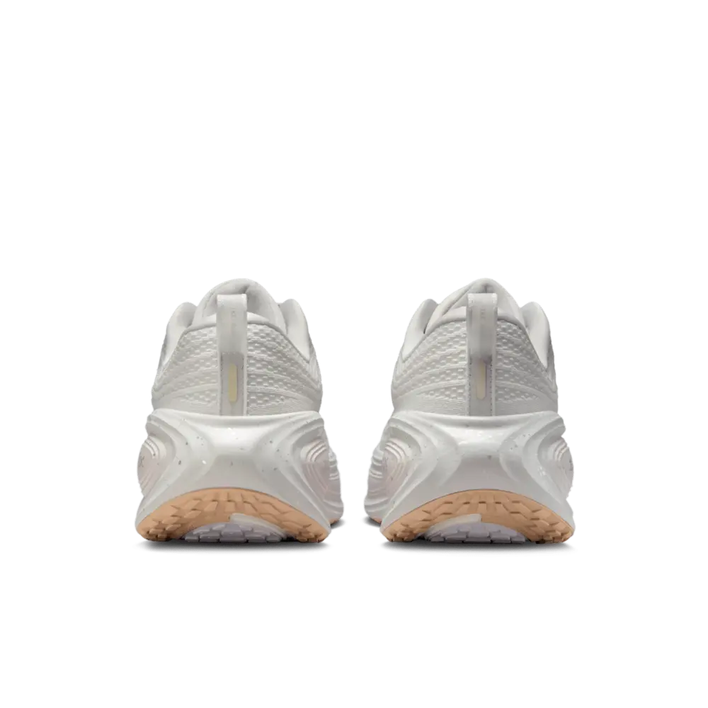 Alternative view of Giày Nike Vomero Plus 'Metallic Silver' IO4323-001