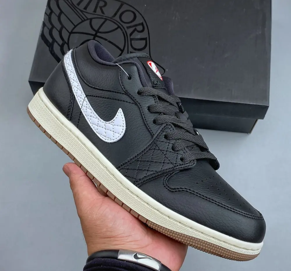 Giày Nike Air Jordan 1 Low SE 'Off-Noir' IO2047-001 - Ảnh 3