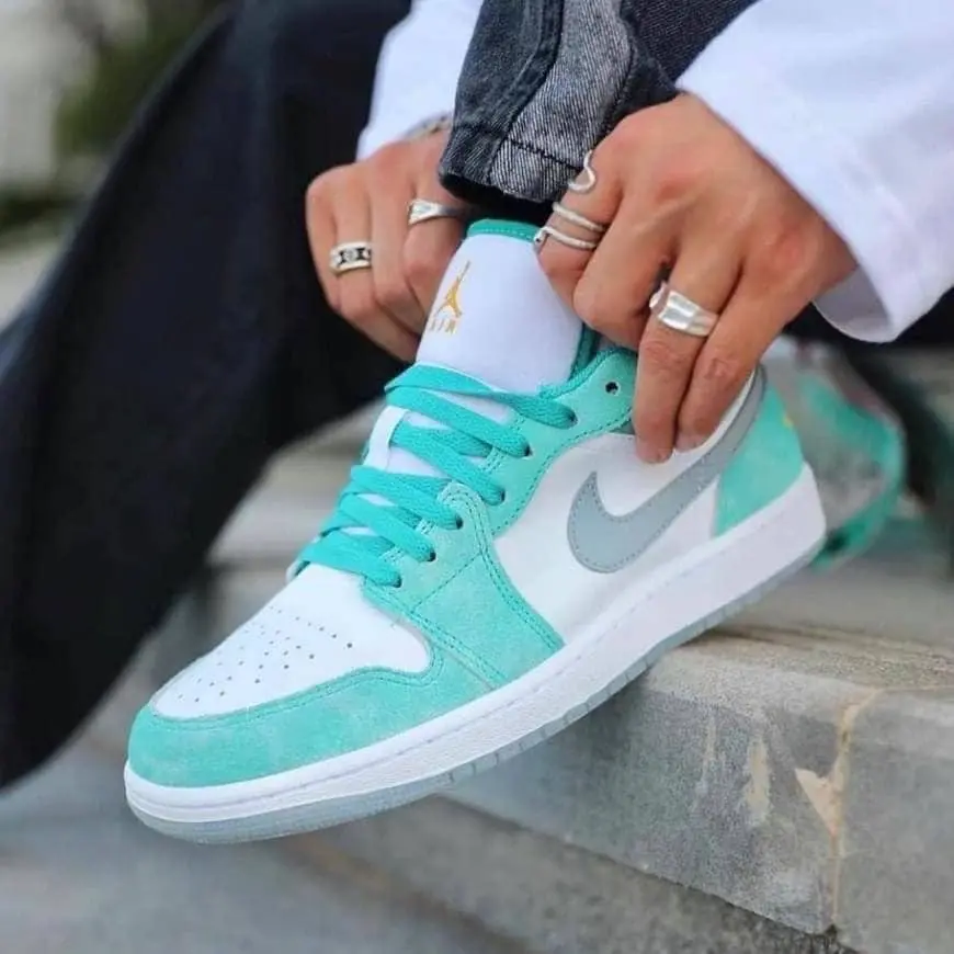Giày Nike Air Jordan 1 Low ‘New Emerald’ DO8244-301 - Ảnh 3