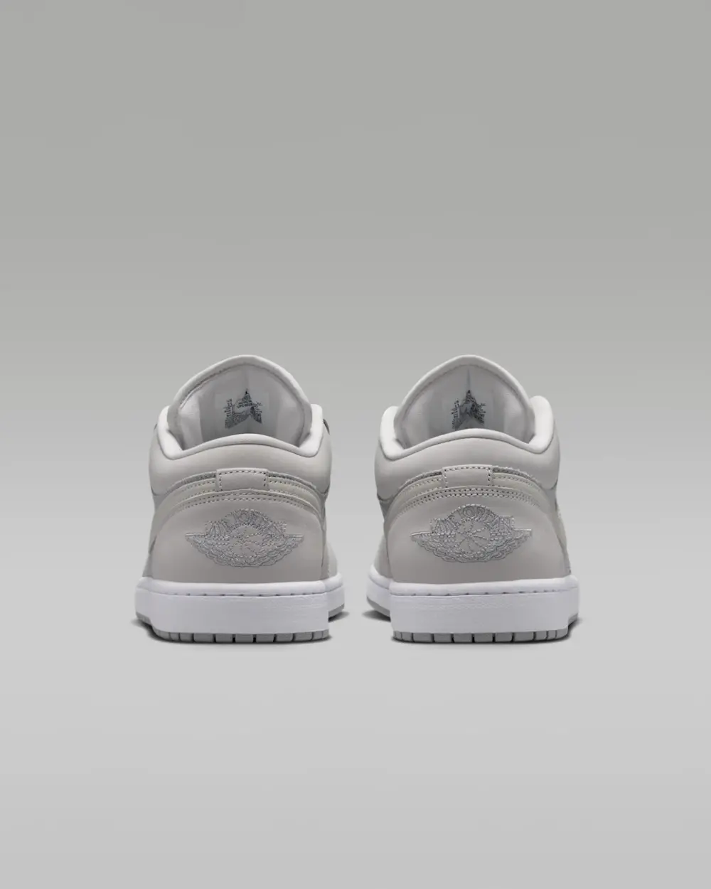 Alternative view of Giày Nike Air Jordan 1 Low SE 'Off-White' IO2049-100
