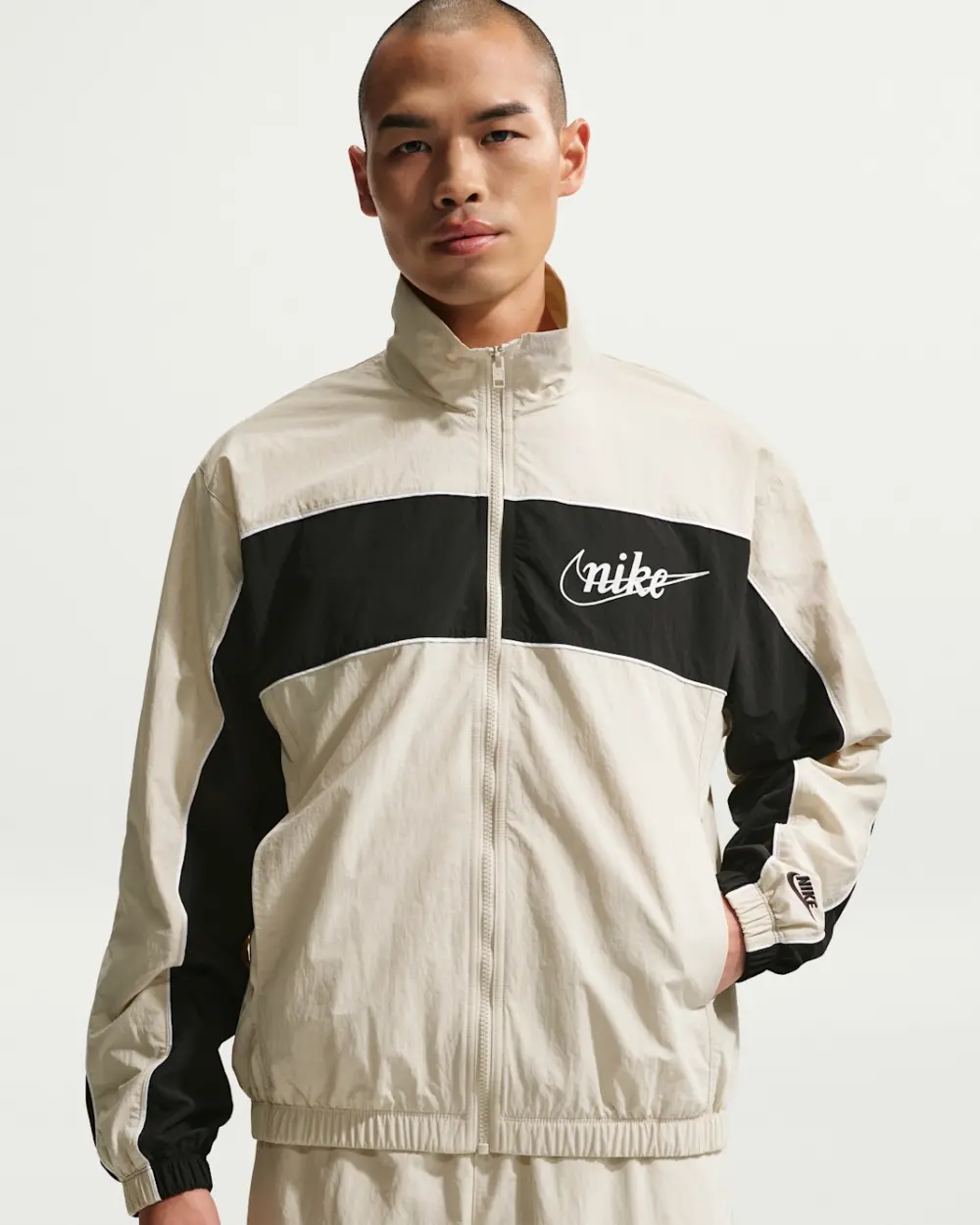 Alternative view of Áo Nike Sportswear Club 'Light Khaki' IF0767-229