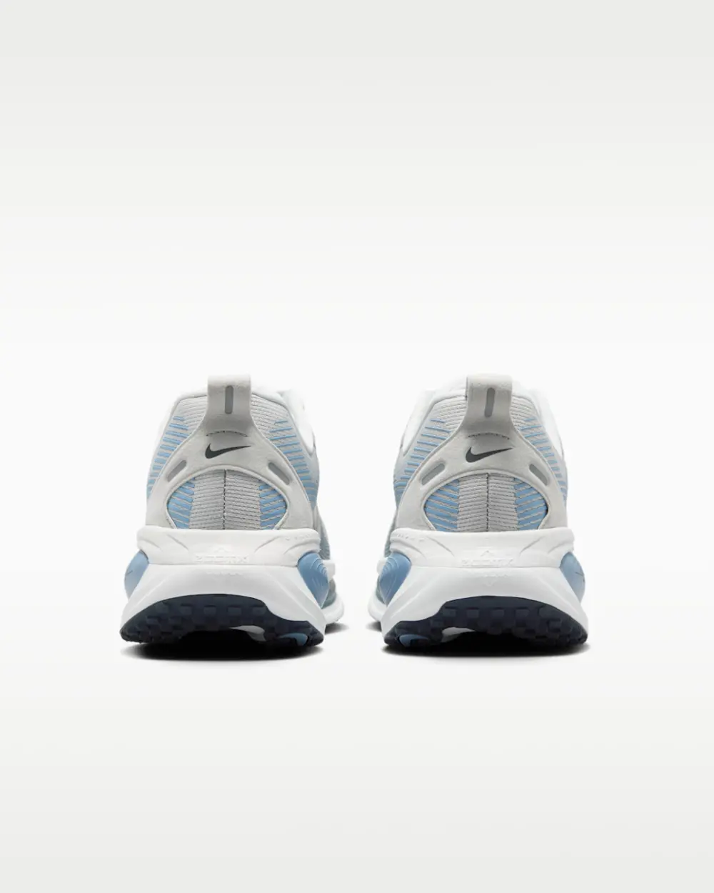 Alternative view of Giày Nike Vomero 18 'Grey Fog' HM6803-015