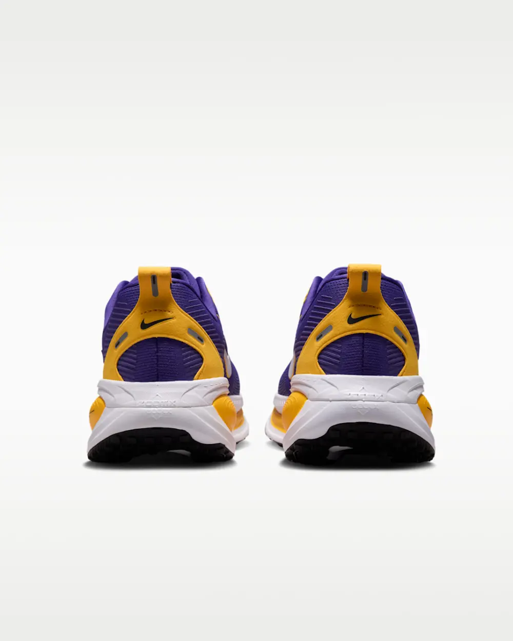 Alternative view of Giày Nike College Vomero 18 'Court Purple' IQ6877-500