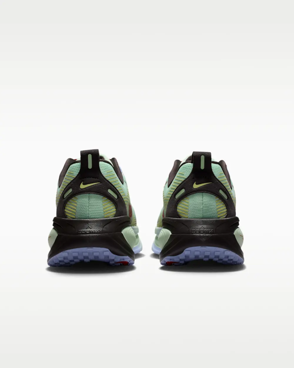 Alternative view of Giày Nike Vomero 18 SE 'Frosted Spruce' IW1250-398