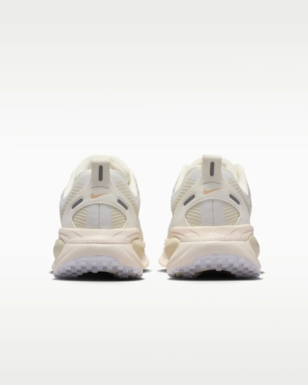 Alternative view of Giày Nike Vomero 18 'Summit White' IO9915-100