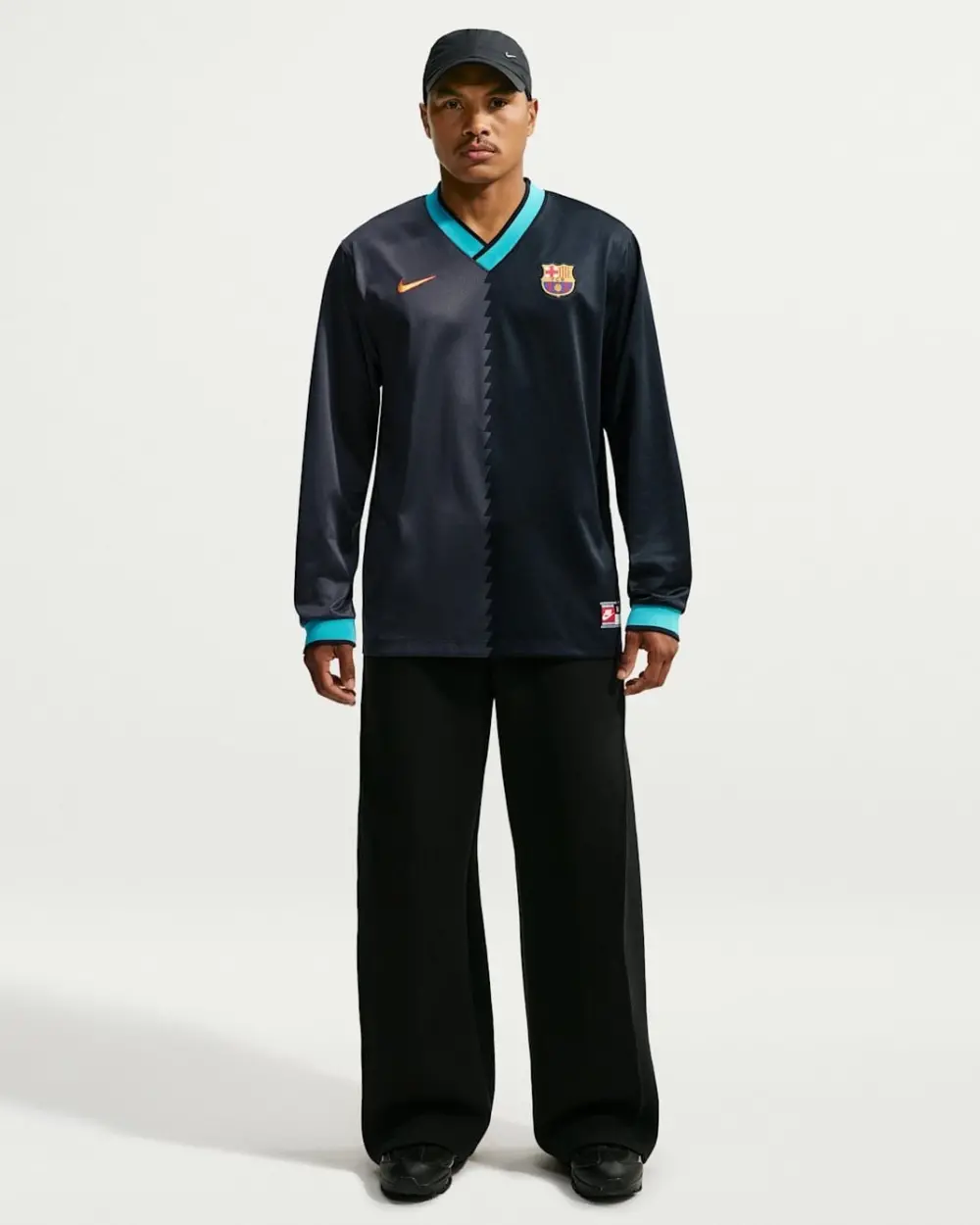 Alternative view of Áo Nike FC Barcelona Energy Third Long-Sleeve Shirt IO3433-010