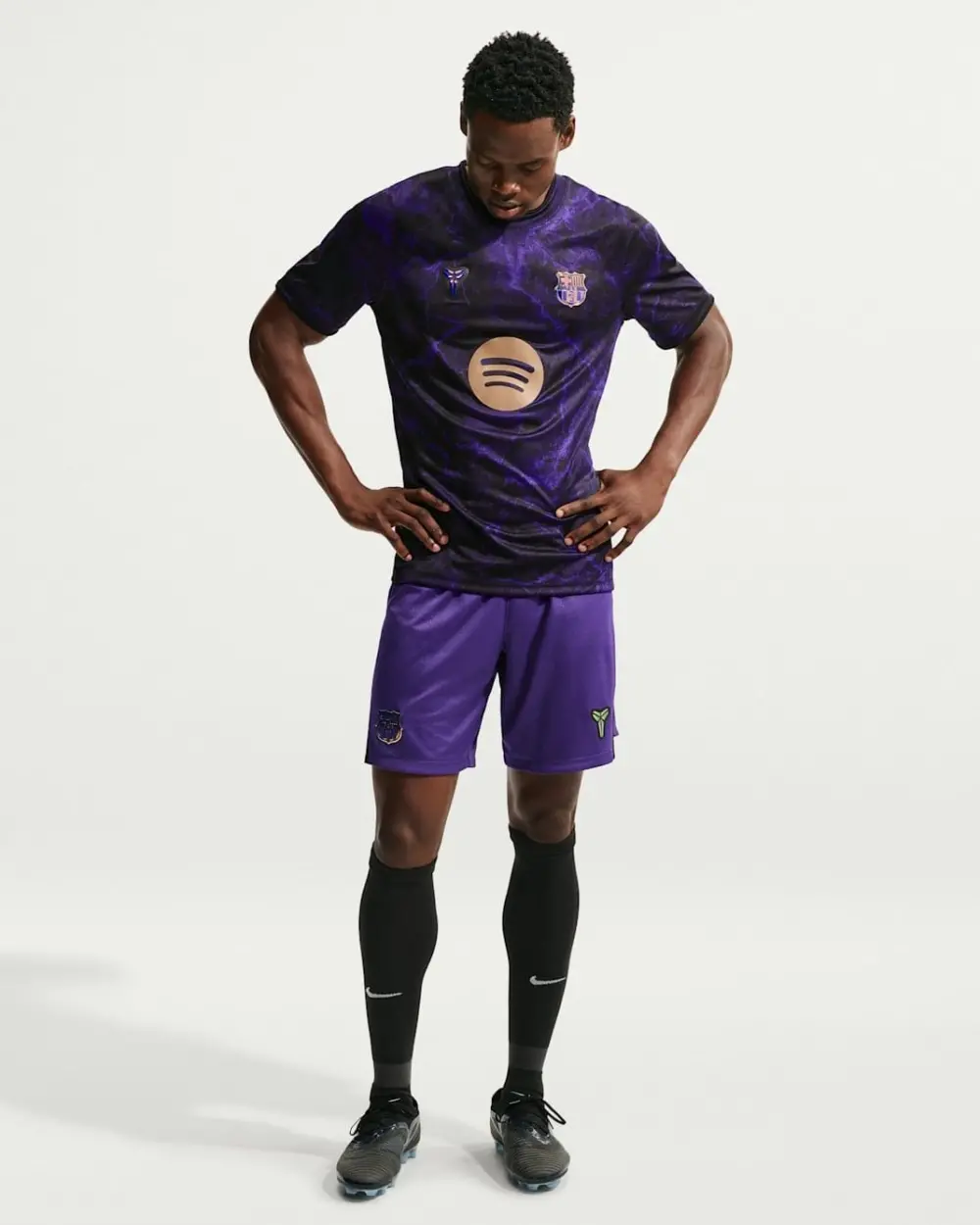 Alternative view of Áo Nike FC x Kobe Barcelona Away Football Pre-Match Top IQ1292-505