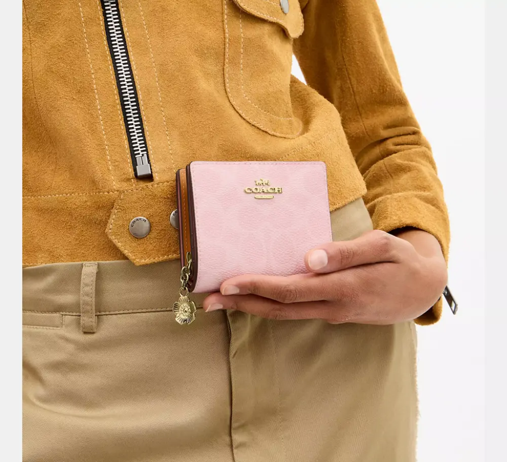 Ví Coach Snap In Signature Canvas 'Gold' CEC34-IMPO - Ảnh 3