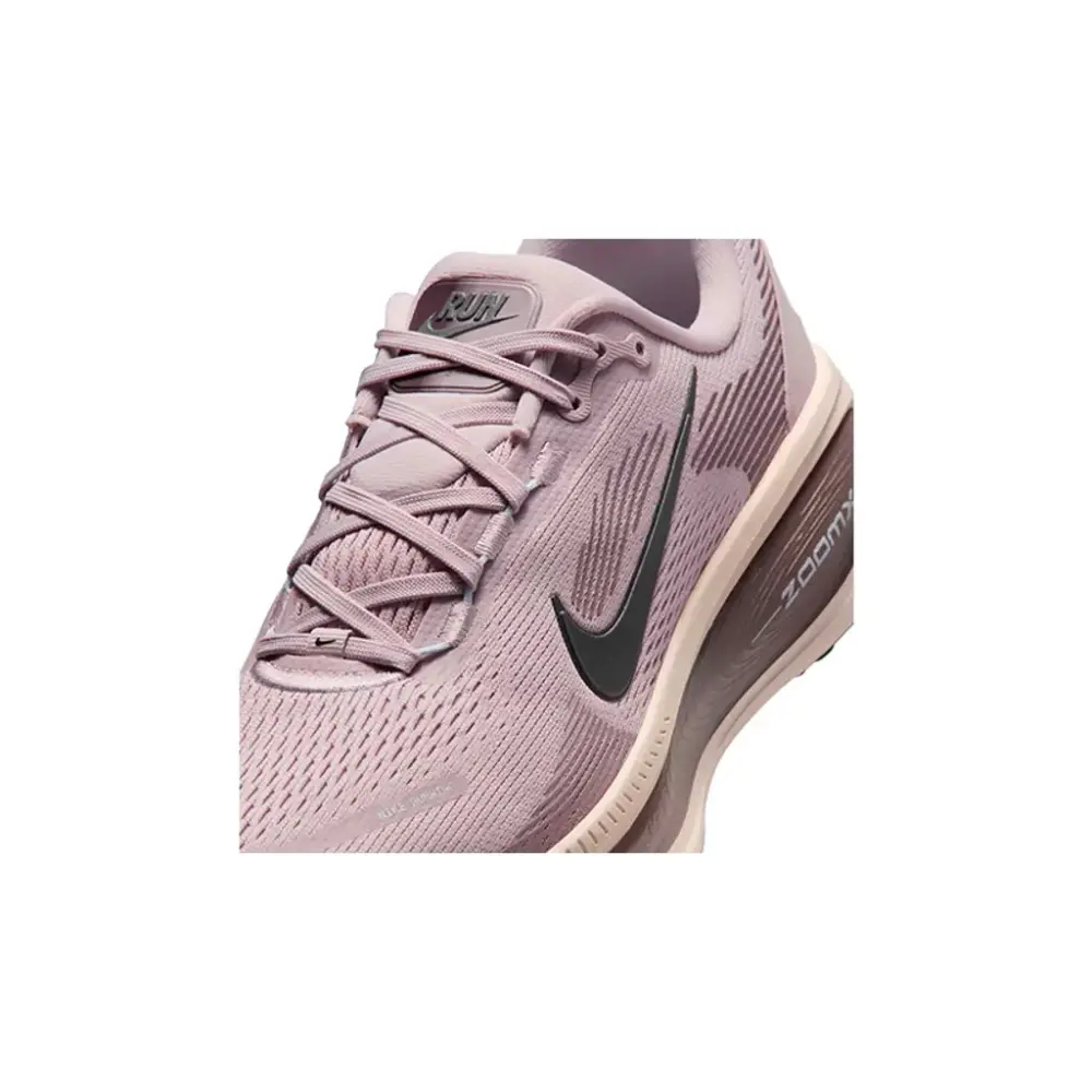 Alternative view of Giày Nike Vomero 18 'Silt Red' HM6804-607
