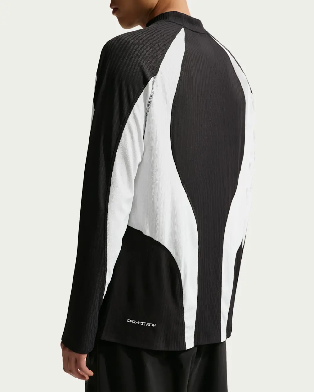 Alternative view of Áo Nike Tech Dri-FIT ADV Jersey IM5726-010